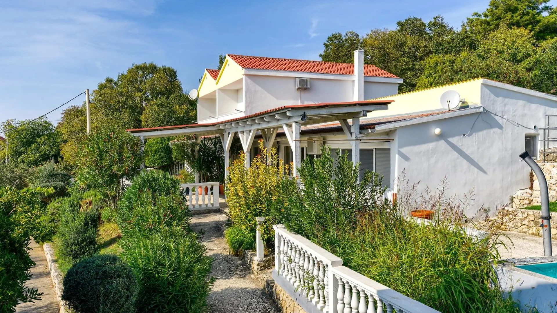 Wohnung Fuer 4 Personen Mit Privatsphaere Razanac Croatia